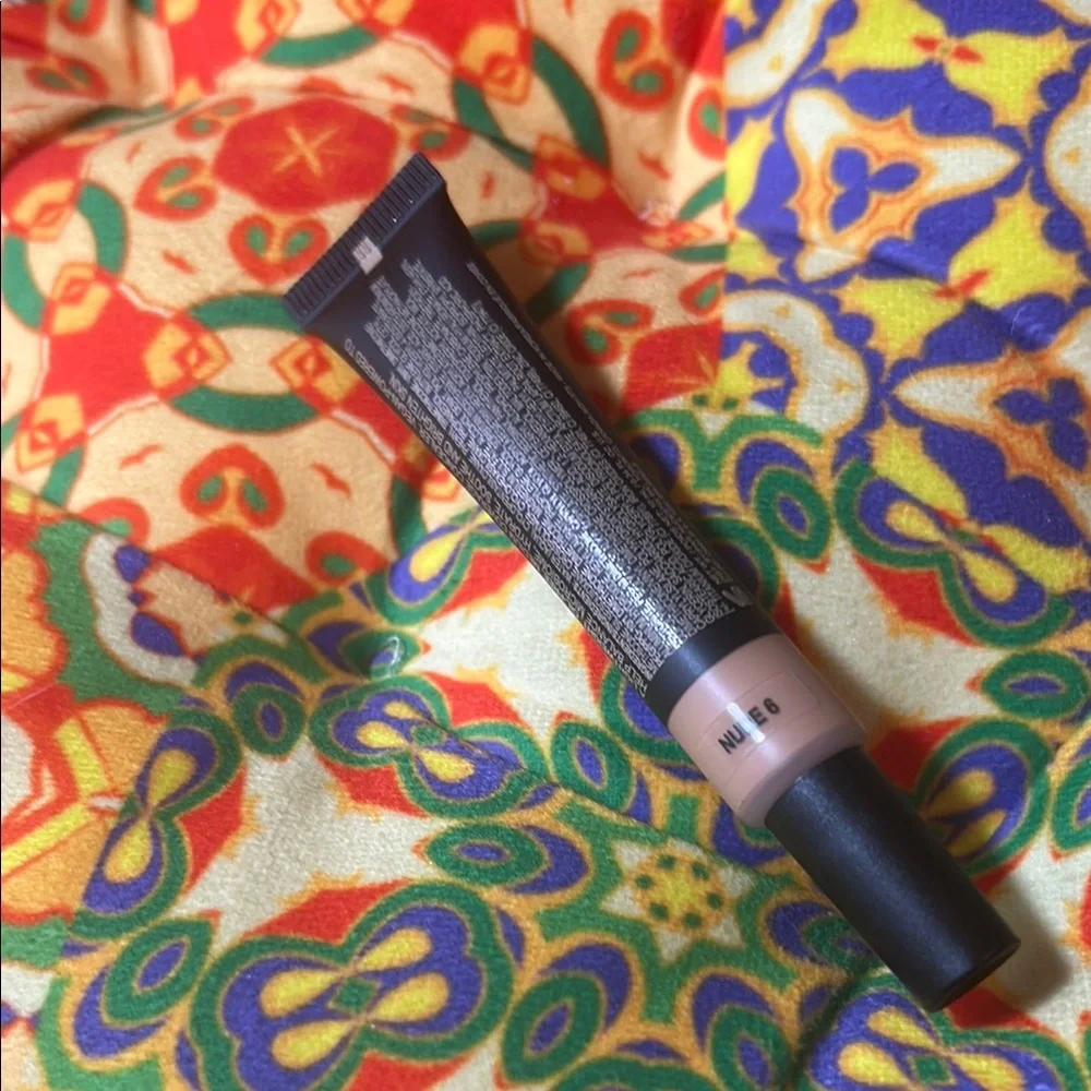 NUDESTIX Nude 6 concealer - Picture 4 of 15